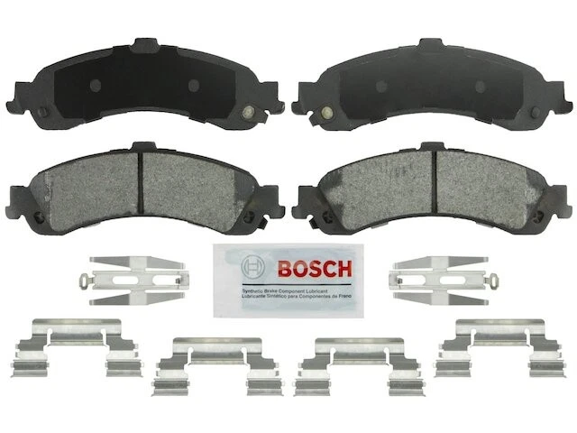 Rear Brake Pad Set For 2000-2006 GMC Yukon XL 1500 2001 2002 2003 2004 NV982RK - Image 1 of 1