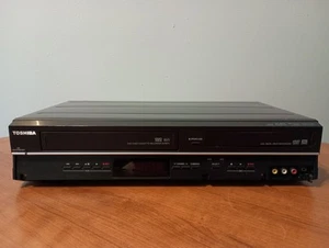 Toshiba DVR670KU DVD Recorder VCR Combo Dubbing VHS to DVD. VCR doesn't work. - Picture 1 of 7