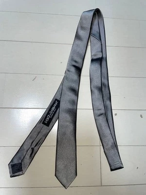 Dolce & Gabbana Silver Skinny Necktie 4cm Tip Excellent Condition - Image 1 of 4