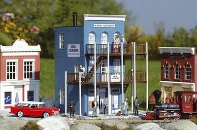 Piko 62260 G Scale Hotel California Building Kit - Image 1 of 3