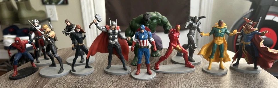 Lote de bonecos Marvel Avengers - Imagem 1 de 1