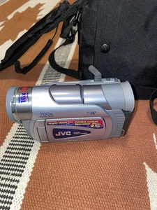 JVC Digital Video Camera Mini DV Camcorder GR-D30U 700X W/ Battery, Case Tested - Picture 1 of 7