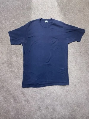 Camisa de bolsillo de trabajo vintage de los 80 azul marino en blanco para hombre talla grande. Foto 1 de 4