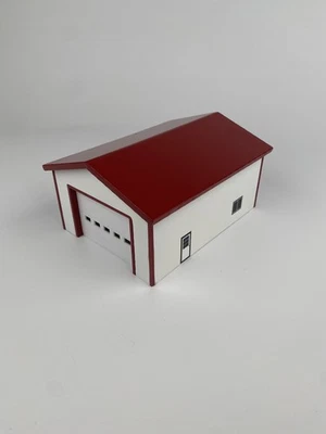 1/64 Farm Toy Building Shop 30x40 White Sides Red Roof - Image 1 of 3