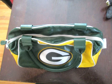 NWOTS Green Bay Packers WOMENS LITTLE EARTH PURSE,EMBROIDERED G LOGO,2-ZIPPERS Cover