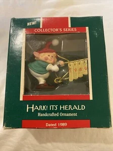 Hallmark Ornament~ HARK! IT'S HERALD - Elf Vintage 1989 - Picture 1 of 9