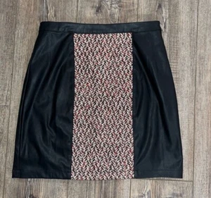 Unique BCBG Max Azria Small Skirt Black With Embroidery Boho Indie Core Preppy - Picture 1 of 2