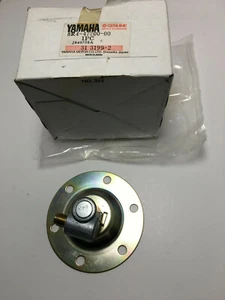 NOS Yamaha Speedometer Gear Housing Bravo BR250 82-90 BR 250 # 8R4-47700-00 - Picture 1 of 2