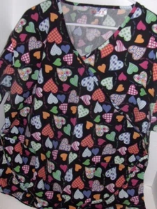 Expo Uniform - hugs and kisses scrub top - 1X - Picture 1 of 3