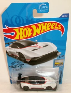 2020 HOT WHEELS 1:64 FACTORY FRESH 6/10 WHITE ASTON MARTIN VULCAN 88/250 - Picture 1 of 14