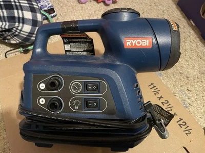 Inflador de aire Ryobi 120V con foco calibre PSI bomba de neumáticos con cable funciona muy bien Foto 1 de 3