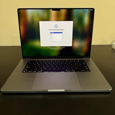 Ноутбук Apple MacBook Pro 16 дюймов (твердотельный накопитель 1 ТБ, M1 Max, 32 ГБ) — космический серый — работает отлично - Изображение 1 из 4