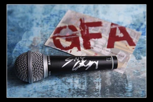 GFA SNL Saturday Night Live * SETH MEYERS * Signed Microphone S2 PROOF COA - Picture 1 of 2