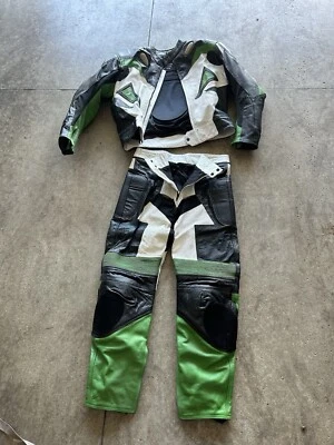 Pantalones y chaqueta de montar Top Gear #1 Racing By 4 estrellas  Foto 1 de 4