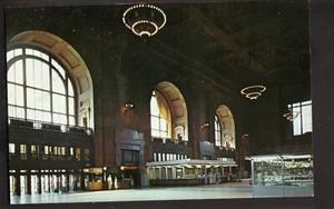 Vista interior de Union Station--Kansas City, Missouri--1965 postal cromada - Imagen 1 de 2