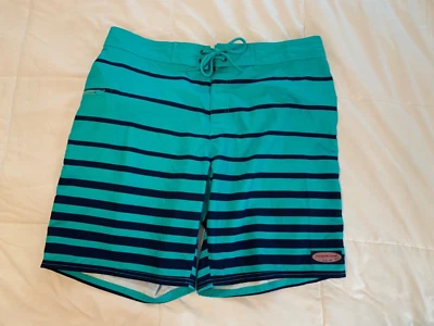 Pantalones cortos de tabla Vineyard Vines a rayas de barlovento para hombre talla 35 verde azul Foto 1 de 4