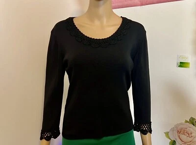 womans sweater - Image 1 of 4