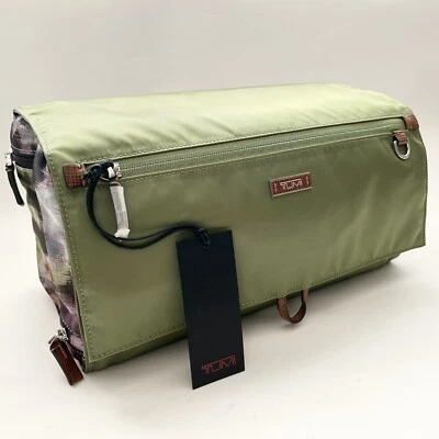 Estuche de viaje con rollo de lencería Tumi Venice bolso travieso bonito usarme lavarme Foto 1 de 4