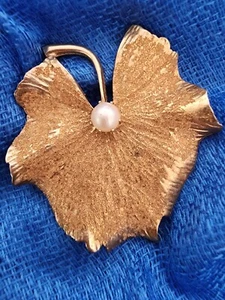 Vintage Kramer Brosche/Anstecknadel Blattgold mit Zuchtperlen - Bild 1 von 4