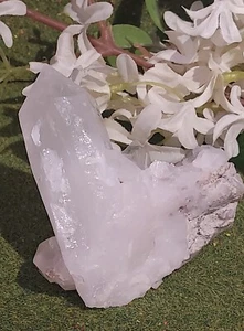 Clear Quartz Carved Gemstone Natural Cluster Bed 219g (A4) - Picture 1 of 3