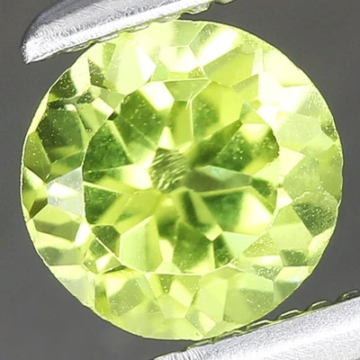0.49ct t.w 5x4.9mm Round Natural Unheated Untreated Green Peridot, Myanmar - Image 1 of 4