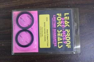 LEAK PROOF FORK OIL SEALS HONDA SUZUKI YAMAHA CR125 CR250 CR500 YZ125 DR250 RC30 - Picture 1 of 4