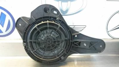 PEUGEOT 3008 MK2 2016- PASSENGER NEAR SIDE REAR DOOR SPEAKER   - Image 1 of 4