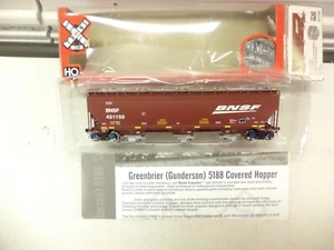 ScaleTrains Ho SXT31560, Greenbrier 5188 Covered Hopper, BNSF451150 - Picture 1 of 2