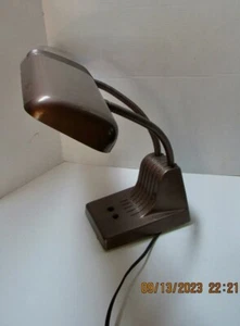 VINTAGE DAZOR 40’s ART DECO METAL DESK LAMP..MID CENTURY..WORKS - Picture 1 of 4