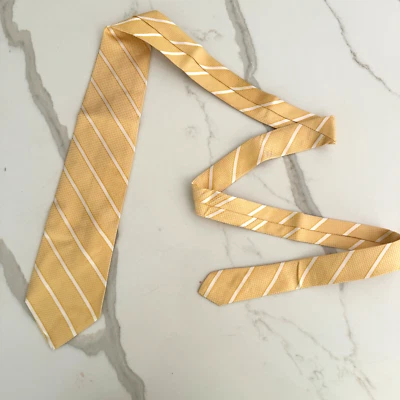 Corbata Brooks Brothers 346 para hombre a rayas doradas de seda hecha a mano en EE. UU. Foto 1 de 4