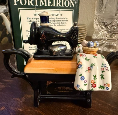 Paul Cardew Sewing Machine INFUSION Miniature Teapot 5.5" Mint in Box - Image 1 of 4