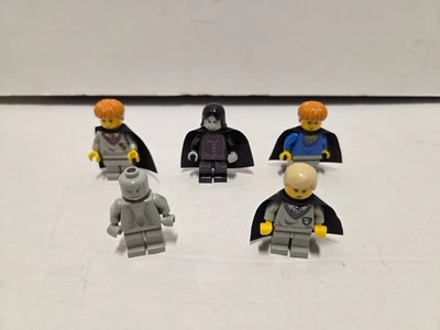 Lote de 5 minifiguras LEGO Harry Potter Ron Weasley Snape Peeves Draco con capas Foto 1 de 4