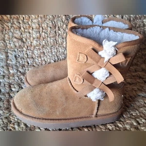 Koolaburra by UGG Victoria Girls Boots Sz 13 Casual Cozy Comfty Winter Travel - Picture 1 of 8