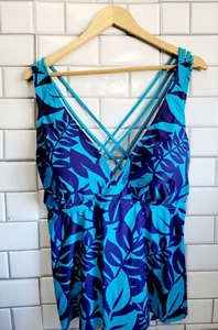 NWT SWIMSUITS FOR ALL Women’s Printed Tankini Top Deep V Front Multi Strap Back  - Picture 1 of 8
