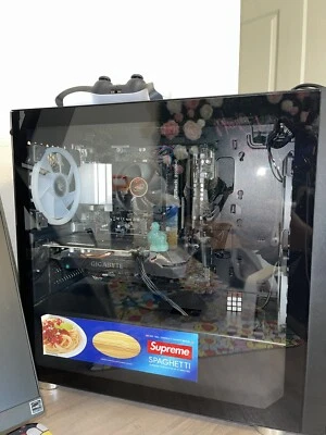 PC iBUYPOWER com monitor Samsung, Razer Mini Huntsman e Corsair RGB Harpoon. - Imagem 1 de 4