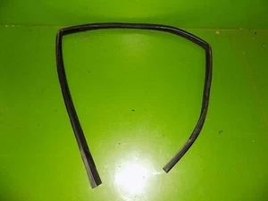 94-97 Mercedes C220 OEM W202 rear driver left door window glass rubber seal  - Bild 1 von 1