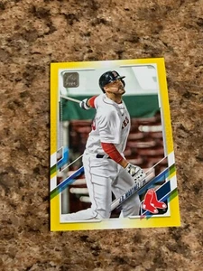 J.D. Martinez 2021 Topps Yellow Walgreens SP Parallel # 20 Boston Red Sox - Picture 1 of 1