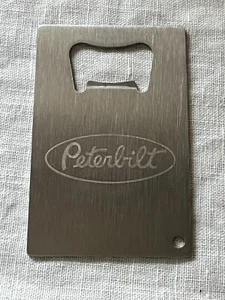 Abridor de botellas de cerveza de metal para tarjetas de crédito Peterbilt Trucks - Imagen 1 de 1