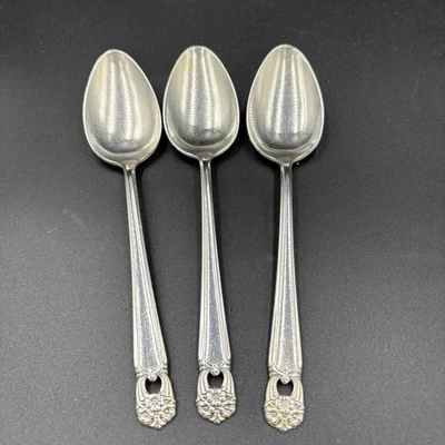 3 ROGERS INTERNATIONAL ETERNALLY YOURS SILVERPLATE OVAL SOUP SPOONS 7-1/4" - Image 1 of 4