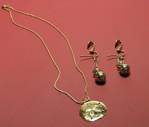 Goldfarbene 15" Sandollar Halskette mit Goldkugel Ohrhänger - Bild 1 von 4