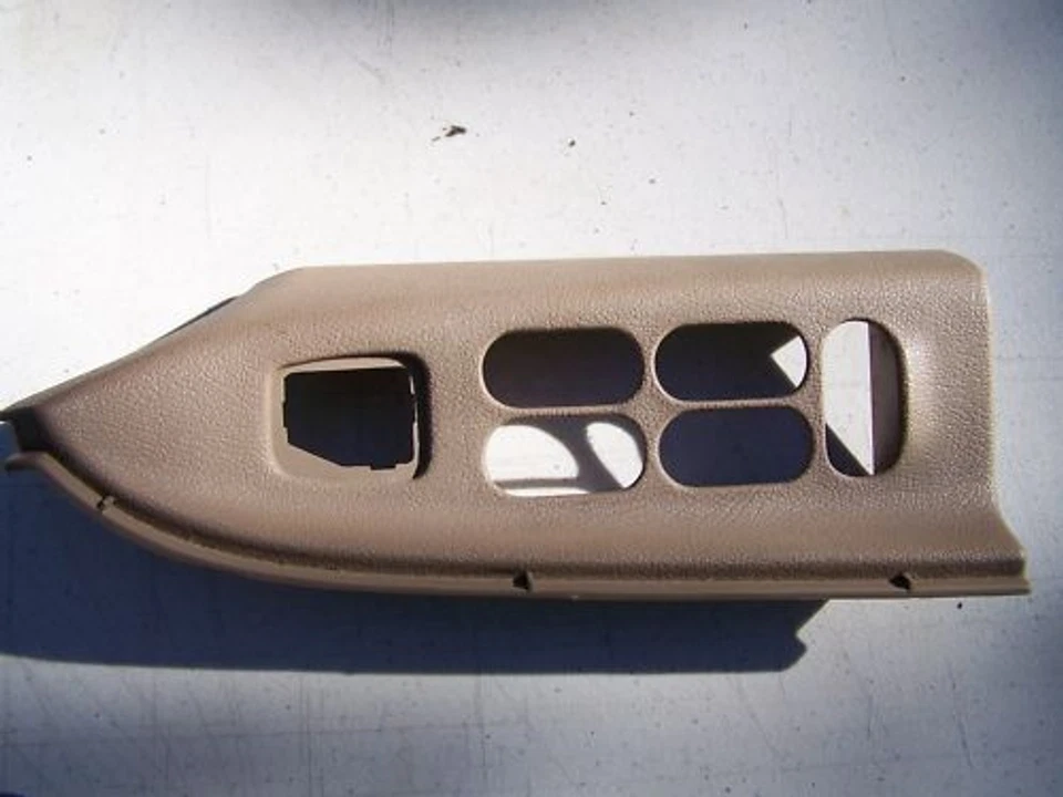 1998 FORD WINDSTAR ПЕРЕКЛЮЧАТЕЛЬ ОКНА ОТДЕЛКА ЖЕЛТОВАТО-КОРИЧНЕВЫЙ СЛЕВА - Изображение 1 из 1