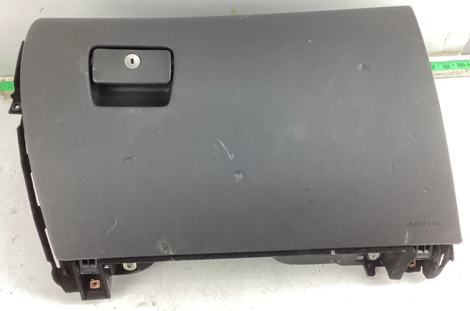 2013-2019 Cadillac ATS Front Dash Glove Box Storage Compartment 22961869 OEM. Foto 1 de 4