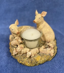 Pre Owned Gorgeous Family Of Pigs Sitting Around A Fire Candle Decor Figurine - Picture 1 of 8
