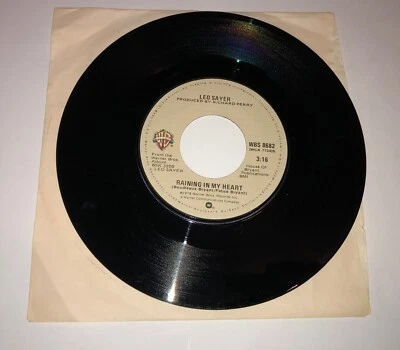 Vintage 45RPM Record Leo Sayer Raining in My Heart/No Looking Back 1978 Ex. Cond - Image 1 of 4