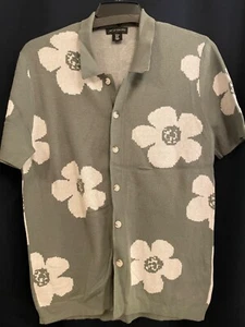 Floral Polo w/buttons Closure Men’s Size M - Picture 1 of 4