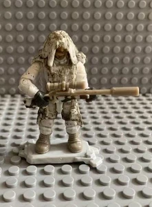 Minifigura de acción Arctic Sniper Ghillie Call of Duty Mega Bloks Construx - Imagen 1 de 3