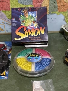 VTG 1997 Simon Electronic Game Clear Milton Bradley Extra Bulbs Works Tested - Picture 1 of 6