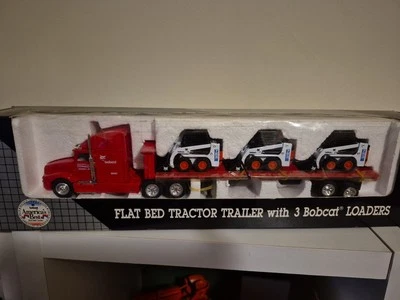 Bobcat Flatbed Tractor Trailer 3 Loaders - K-Line 1:50 Scale Model #6722754 New - Image 1 of 4