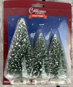 Cobblestone Corners Miniatures Christmas Trees Snow Covered Winter Village (X11) - Foto 1 di 2