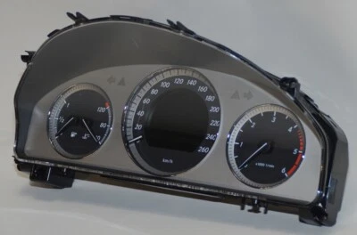 Tachometer Mercedes W204 C200 Diesel A2045407748 Original - Image 1 of 4